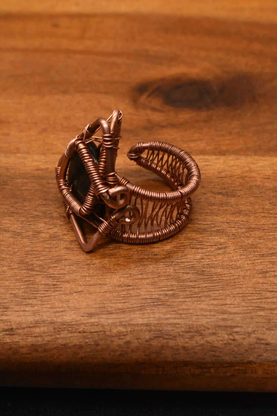 Geometric Flower Ring — Obsidian Copper Ring