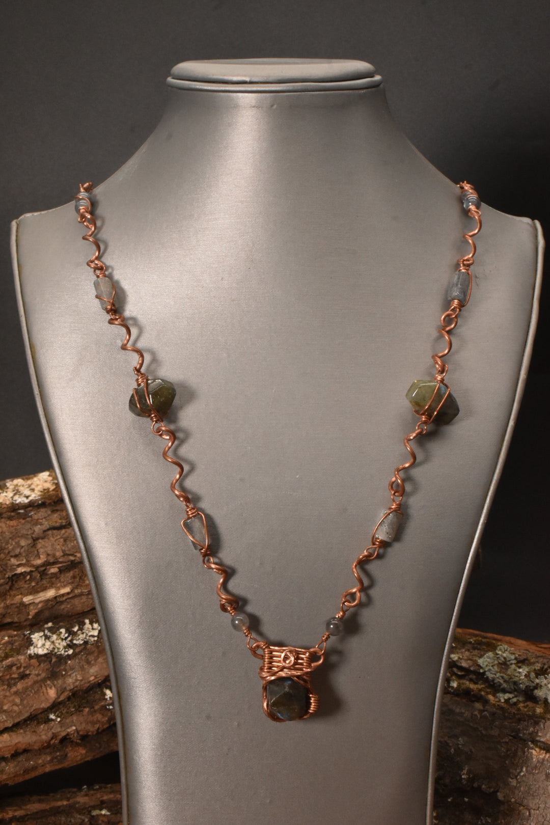 Labradorite spring tail necklace