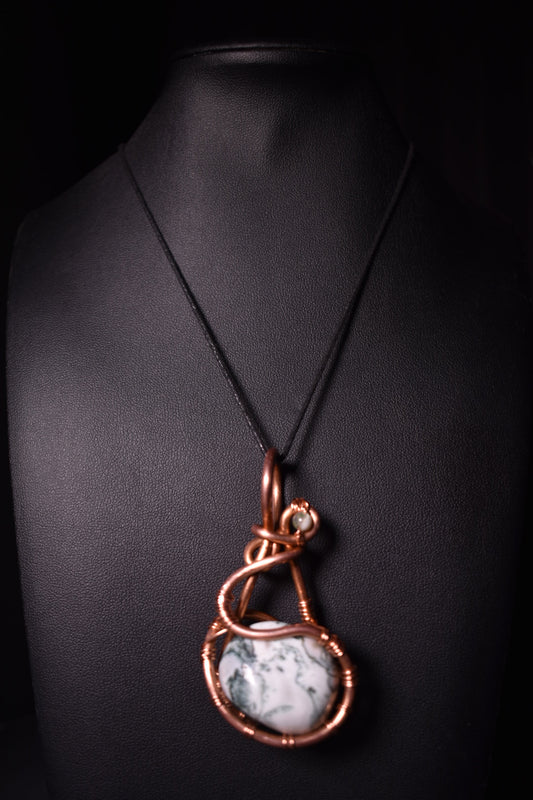 Moss Agate- Quiet Conductor