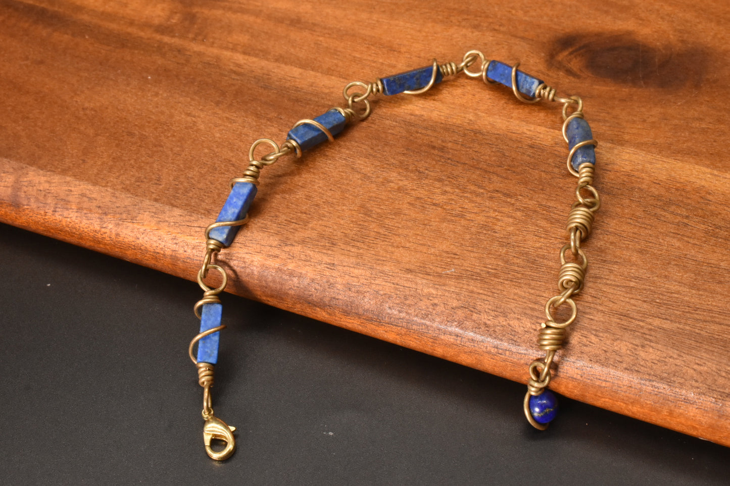 Lapis Lazuli —  Tail Bracelet