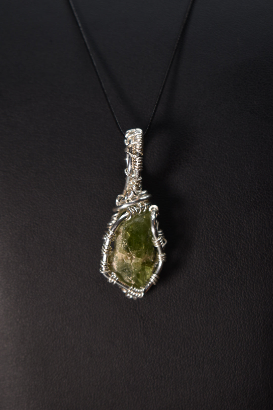 Nile Glow Pendant - KOSMIK COLLECTIONS