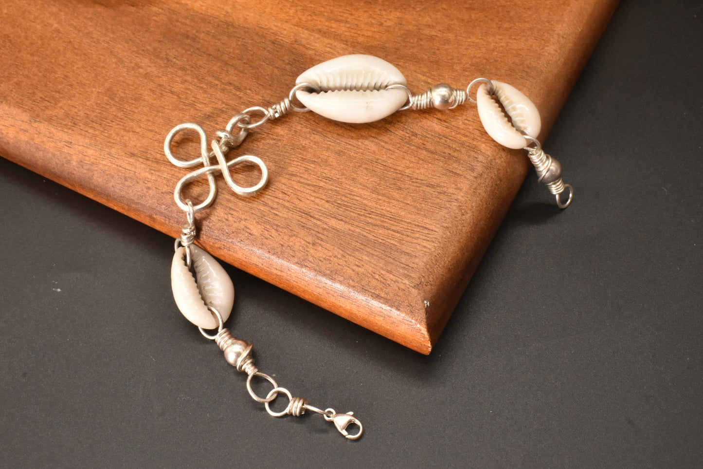 Cowrie Clover — Tail Bracelet